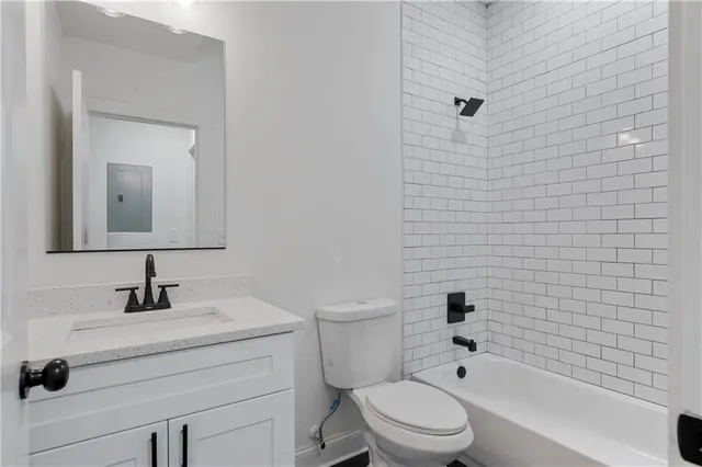 $1,900 | 360 Ponce De Leon Avenue Northeast, Unit 24, Atlanta, GA 30308