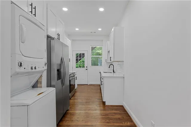 $1,900 | 360 Ponce De Leon Avenue Northeast, Unit 24, Atlanta, GA 30308