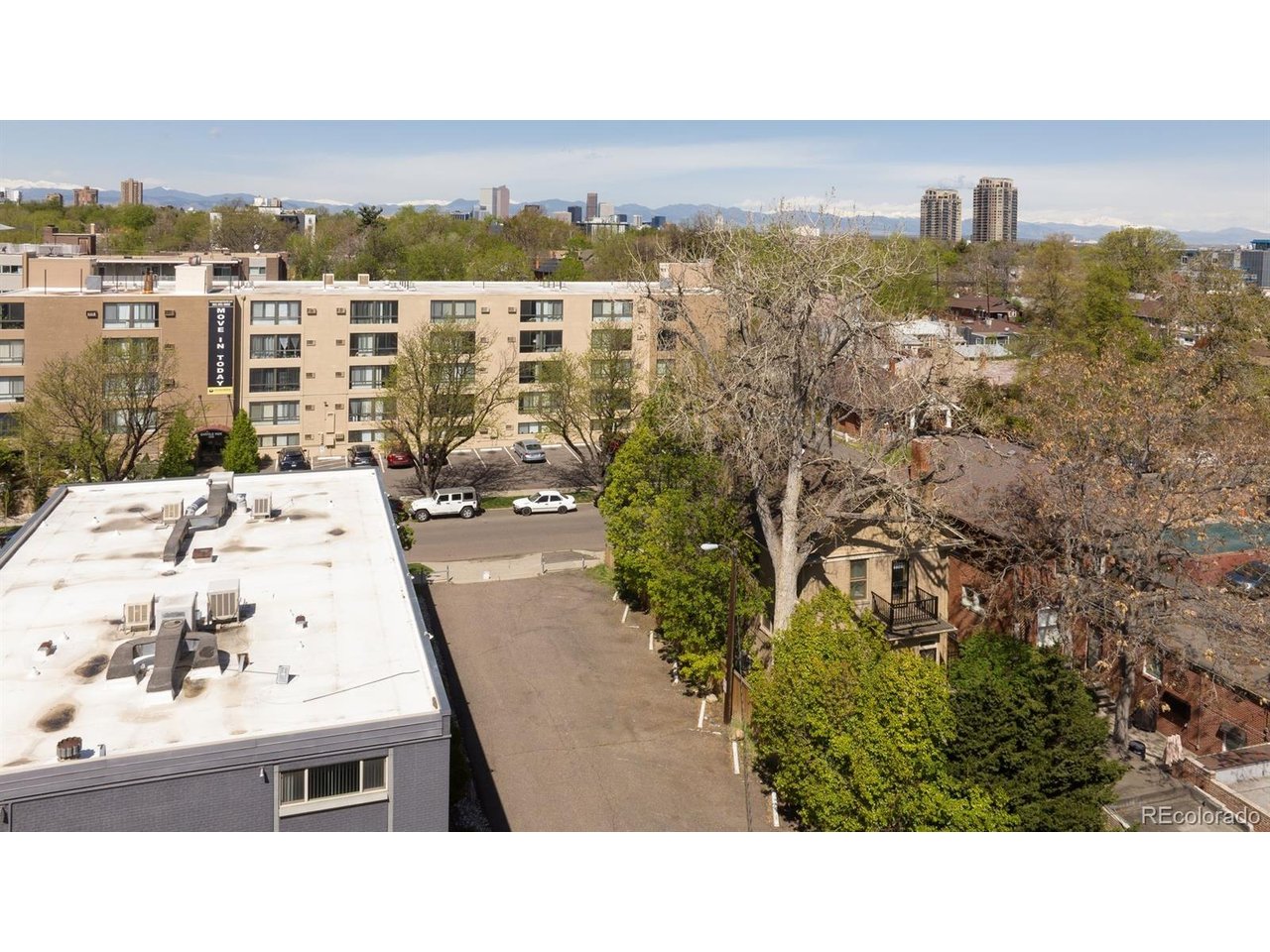 1324 Garfield Street Denver, CO 80206 - Photo 7 of 22 a view of city with ocean