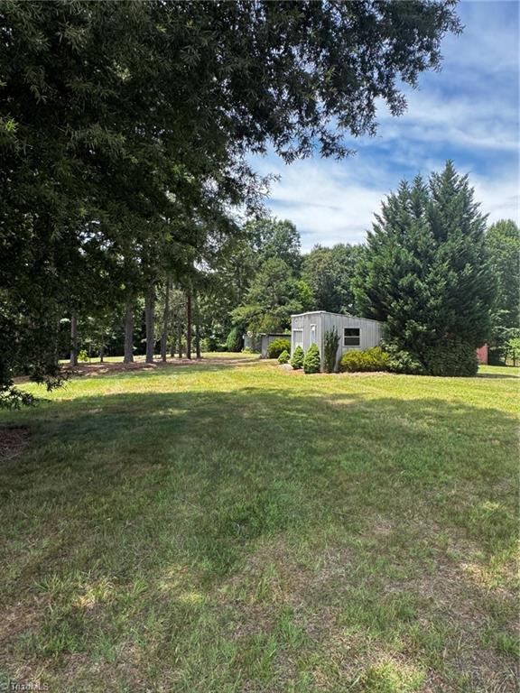 2167 Payne Road Lexington, NC 27295 - Photo 4 of 14