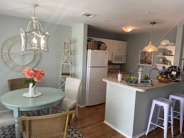 $1,895 | 850 South Tamiami Trail, Unit 123, Sarasota, FL 34236