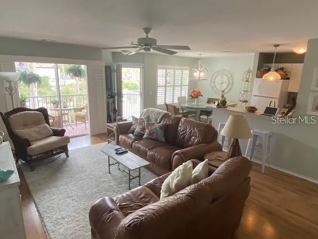 $1,895 | 850 South Tamiami Trail, Unit 123, Sarasota, FL 34236