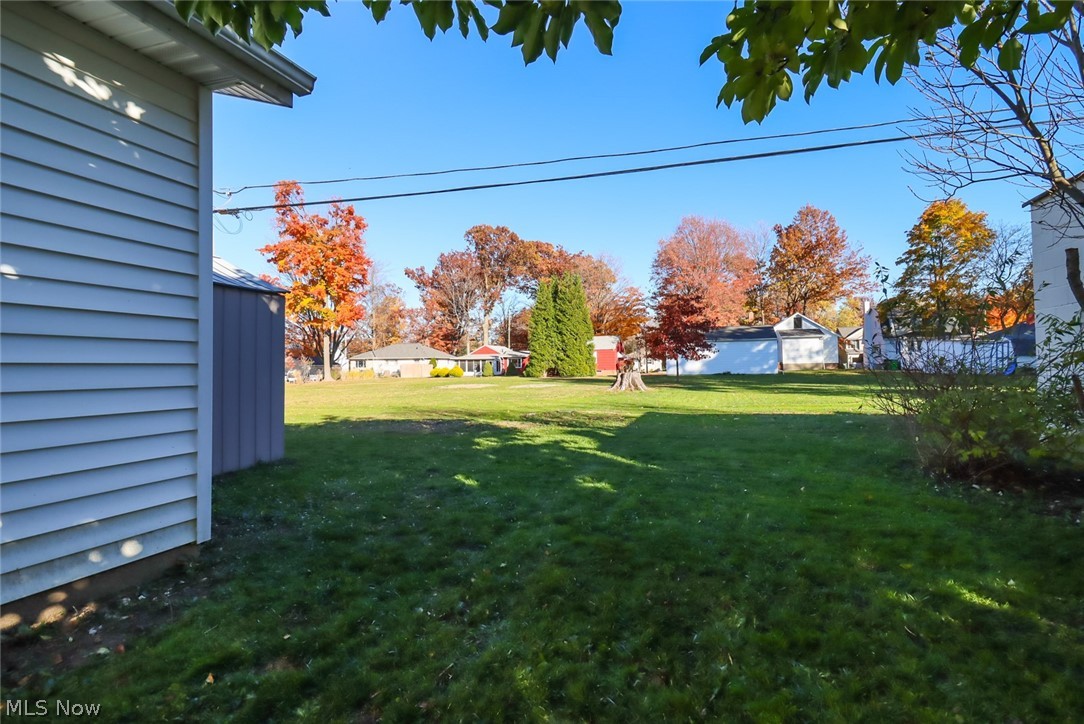 1131 Mayfield Ridge Road Cleveland, OH 44124 - Photo 7 of 35