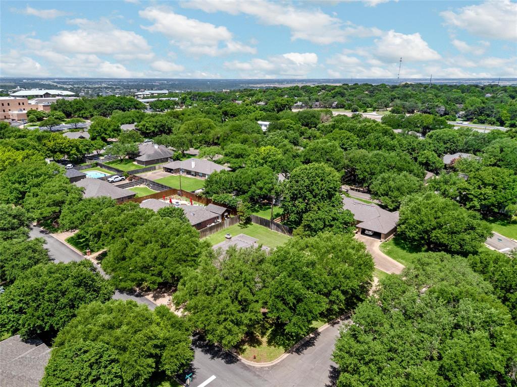11001 Ridge Point Drive Woodway, TX 76712 - Photo 36 of 39