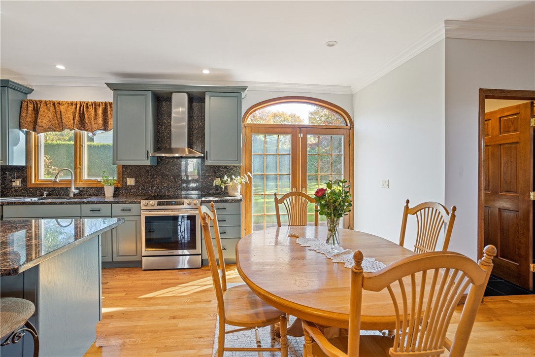 25 Linfield Circle Lincoln, RI 02865 - Photo 17 of 45