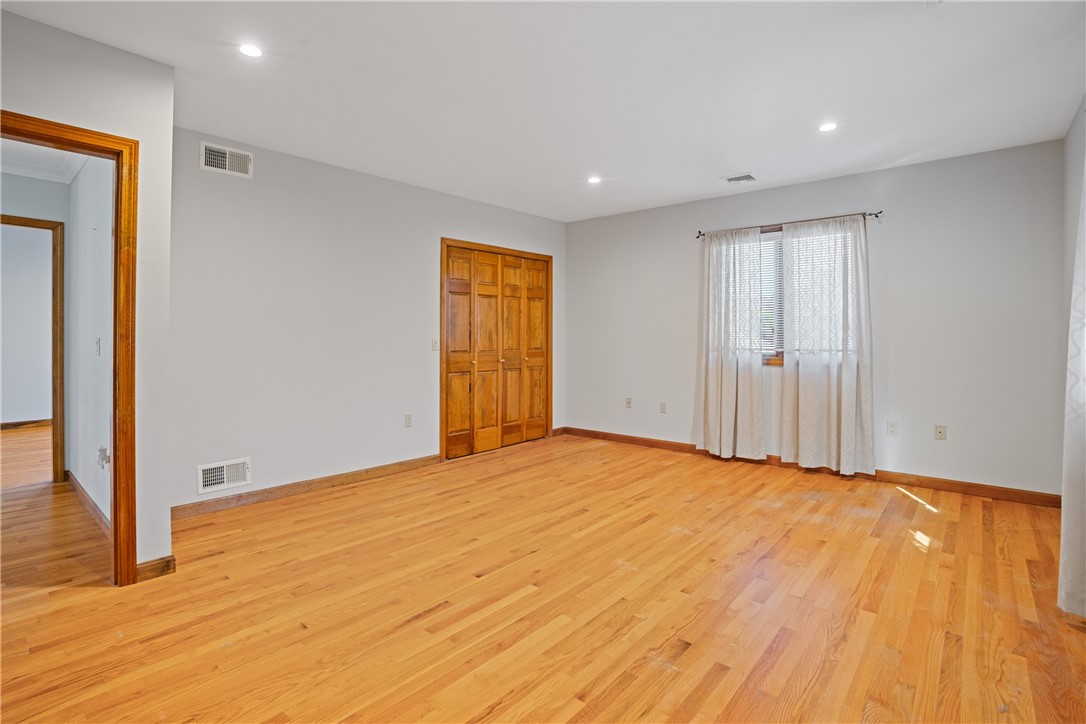 25 Linfield Circle Lincoln, RI 02865 - Photo 23 of 45