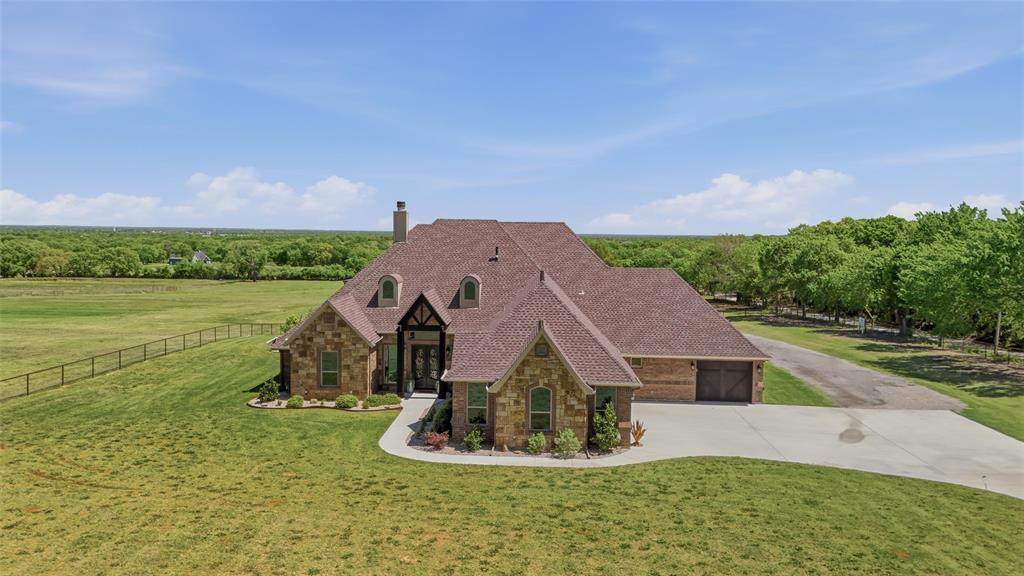 10106 Prather Road Springtown, TX 76082 - Photo 4 of 40 a aerial view of a house