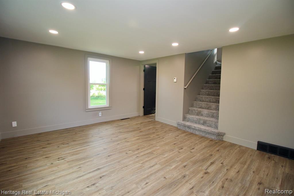 7856 Newberry Road Durand, MI 48429 - Photo 12 of 38 Gallery Image 12