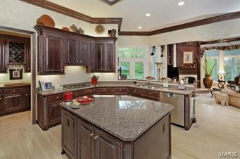 9 Brookwood Road Town and Country, MO 63131 - Photo 14 of 47