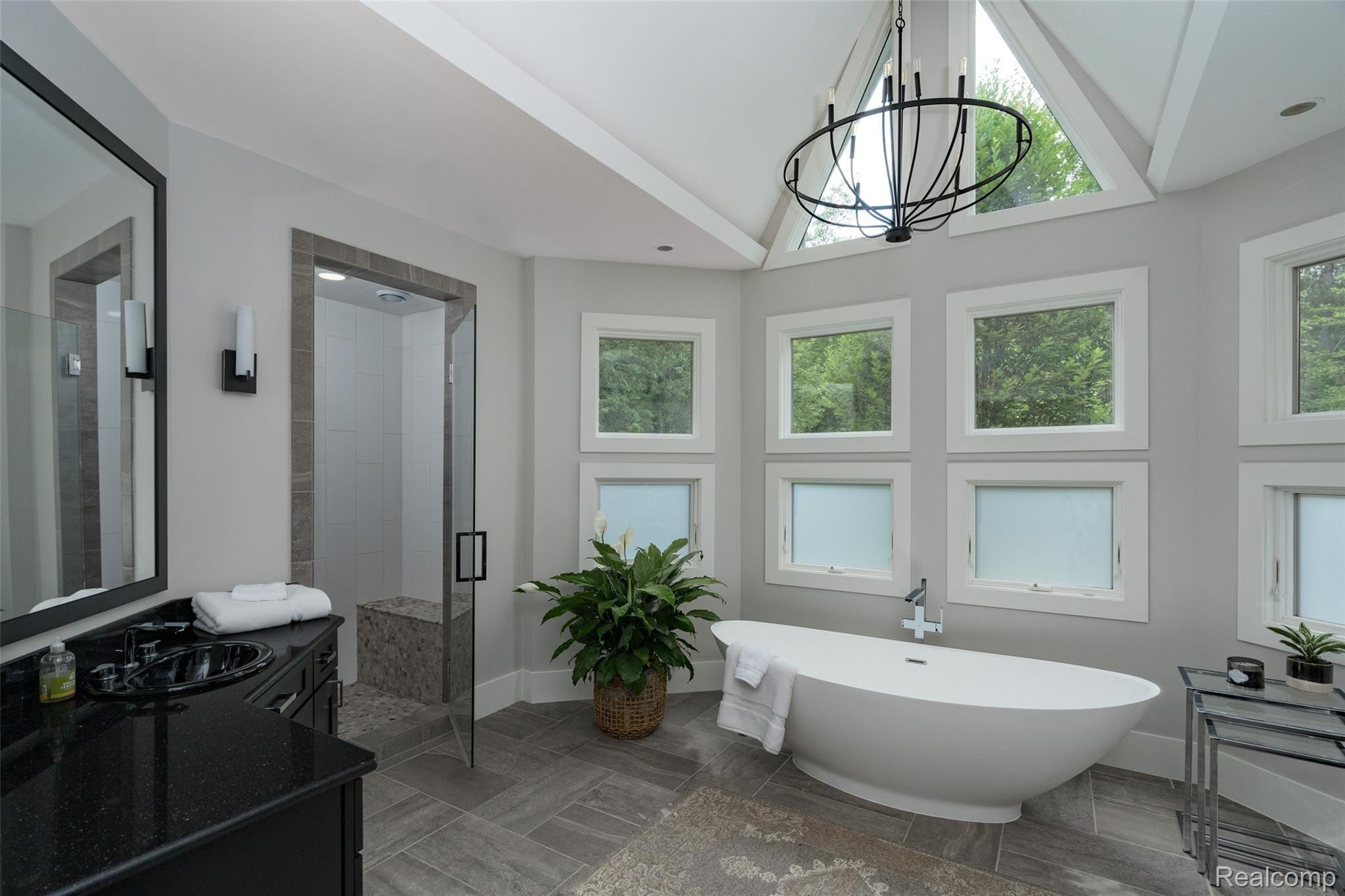 5015 Old Mill Road Rochester, MI 48306 - Photo 35 of 85 SPA LIKE MASTER BATH