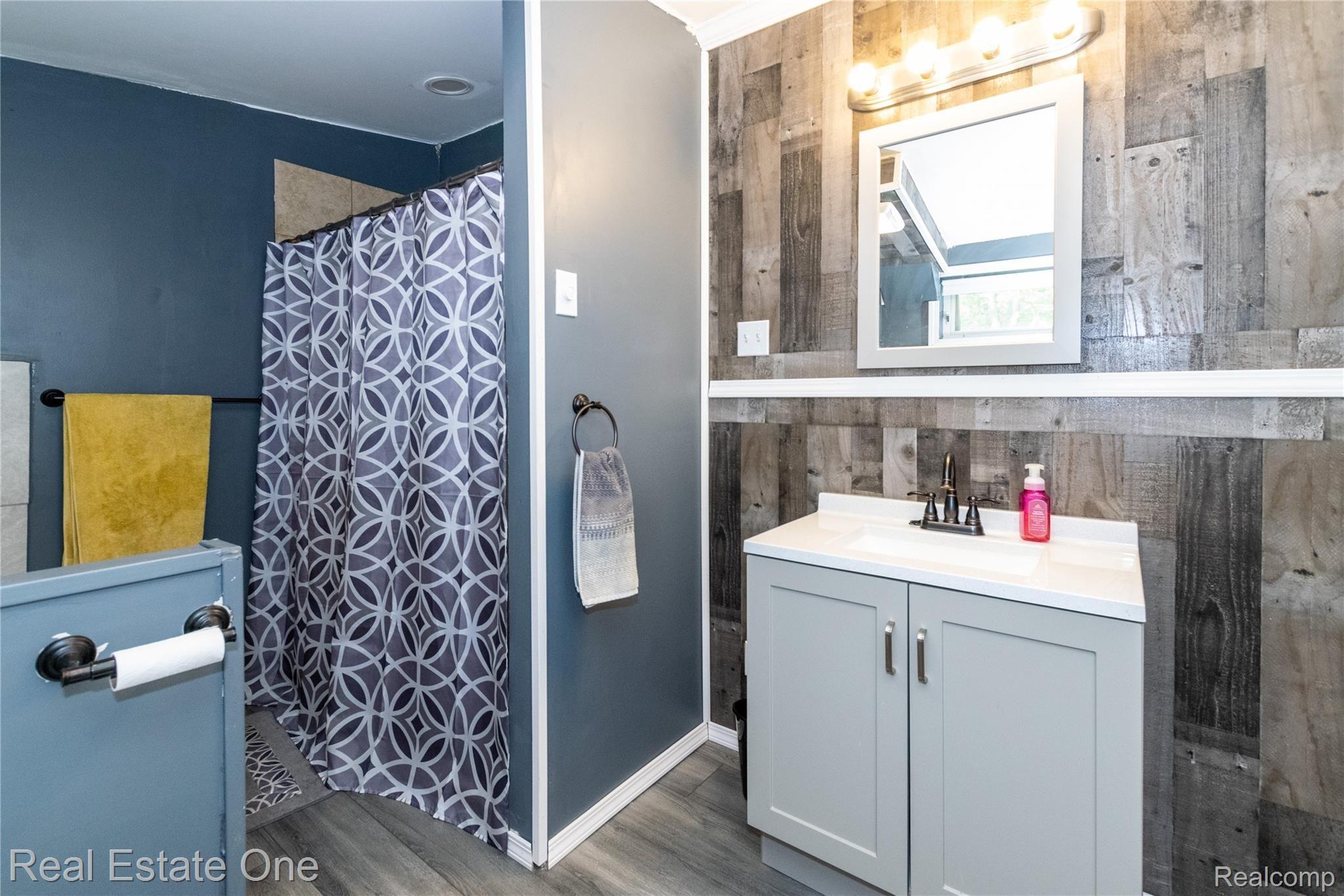 117 North Conklin Road Lake Orion, MI 48362 - Photo 21 of 24 117Conklin-6.jpg