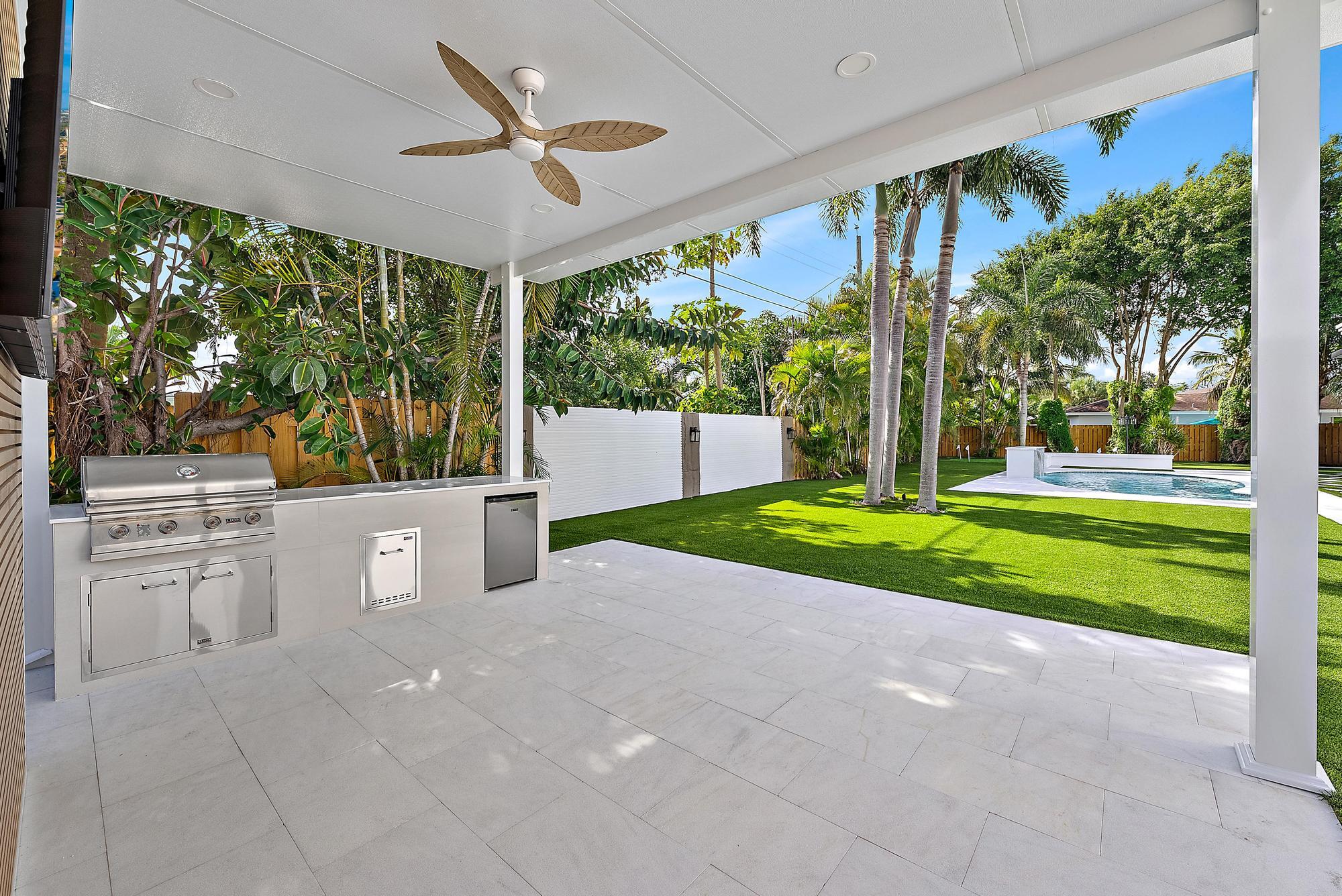 391 West Riverside Drive Tequesta, FL 33469 - Photo 20 of 52 391 W Riverside Dr-2