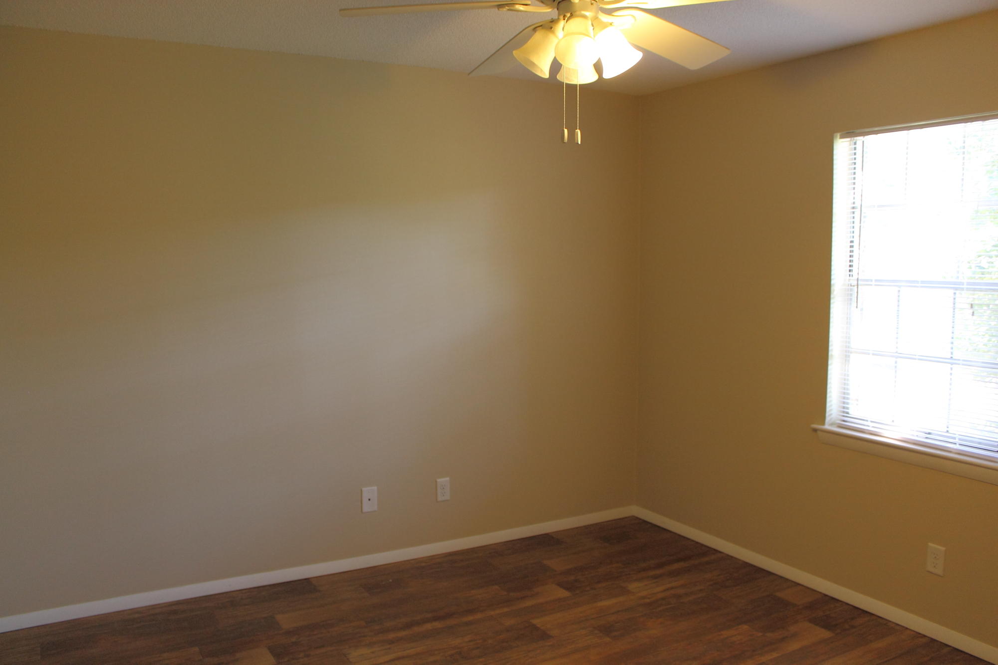 6240 Old Point Road, Unit C10 Hanahan, SC 29410 - Photo 4 of 12 IMG_1248