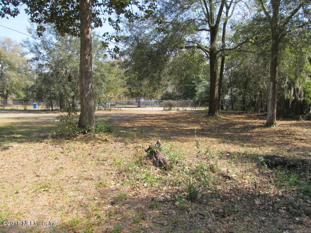 12338 Moose Road Jacksonville, FL 32226 - Photo 11 of 33 015.JPG