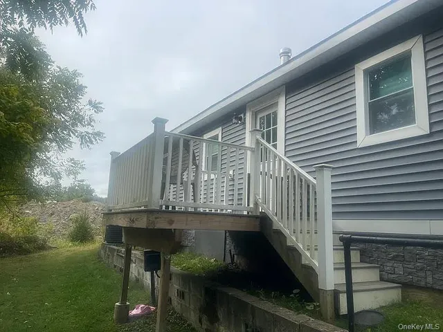 $2,100 | 8 Hideaway Lane, Unit 4, Marlboro, NY 12542