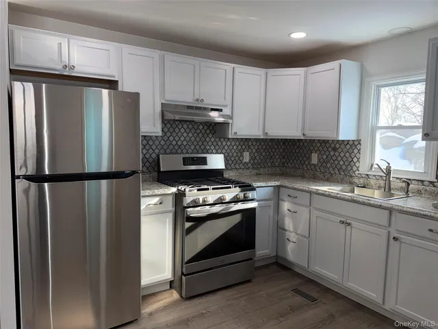 $2,100 | 8 Hideaway Lane, Unit 4, Marlboro, NY 12542