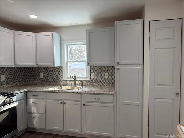 $2,100 | 8 Hideaway Lane, Unit 4, Marlboro, NY 12542