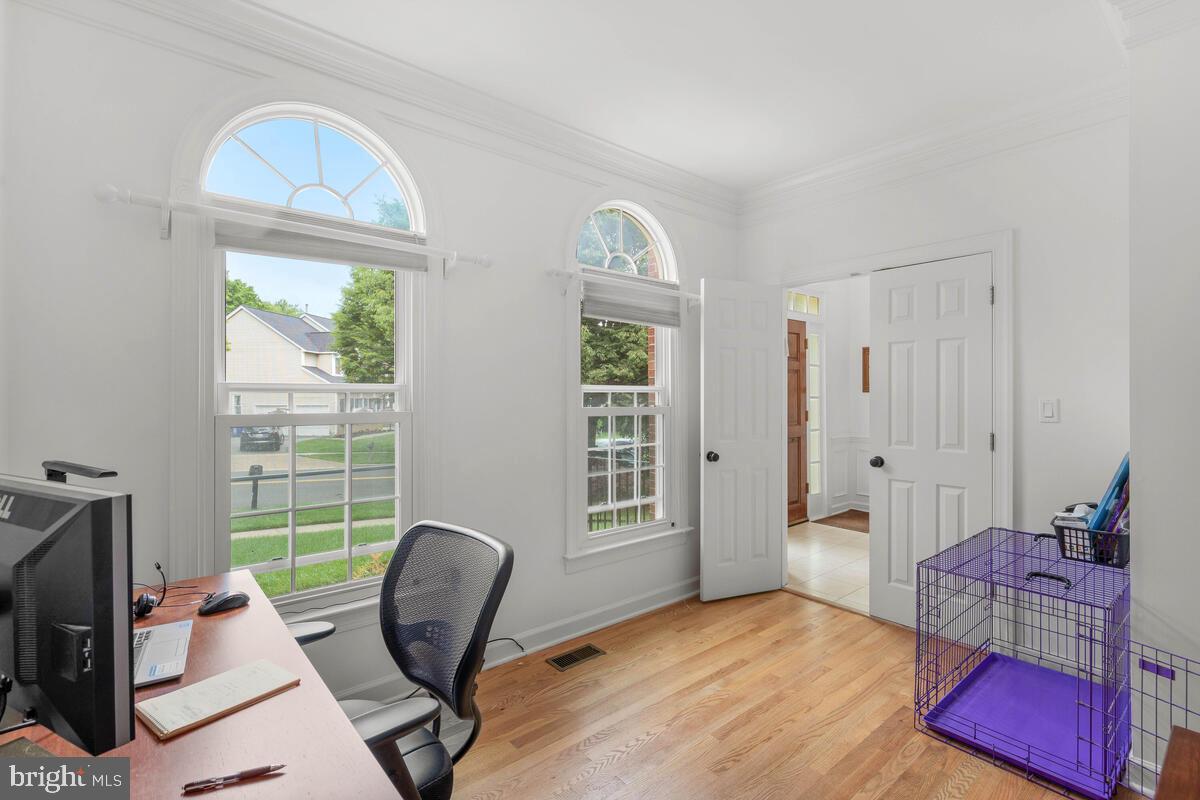 2908 Spartan Road Olney, MD 20832 - Photo 9 of 38 Gallery Image 9