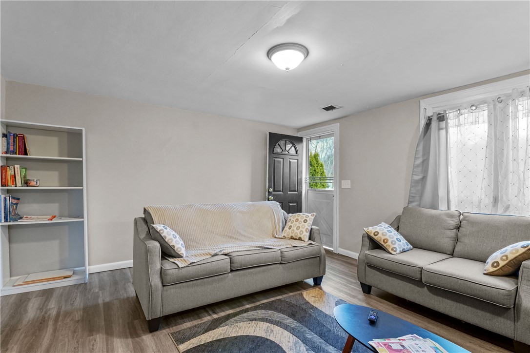 9 Overlook Road Narragansett, RI 02882 - Photo 3 of 18