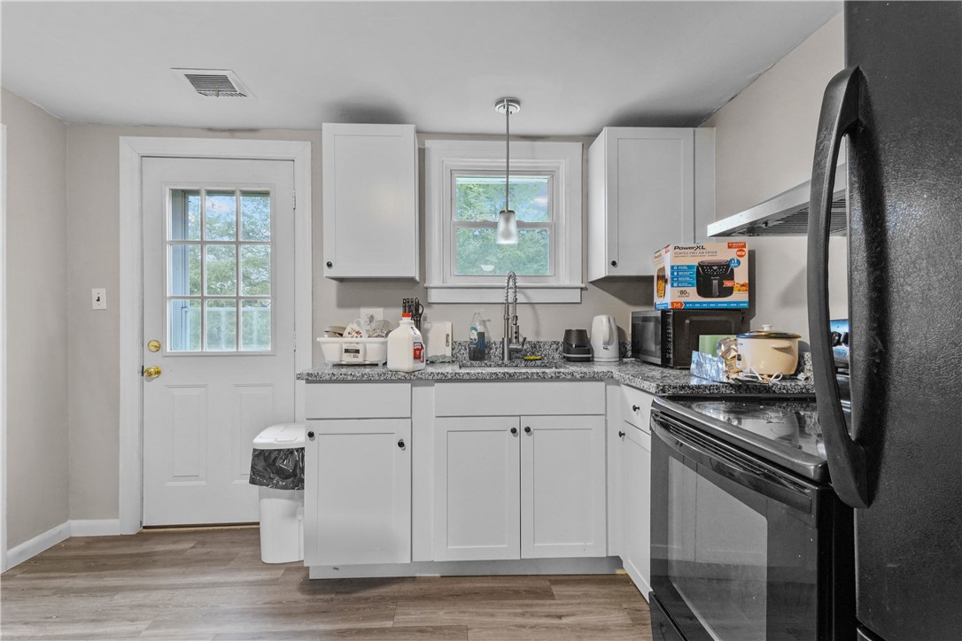 9 Overlook Road Narragansett, RI 02882 - Photo 6 of 18