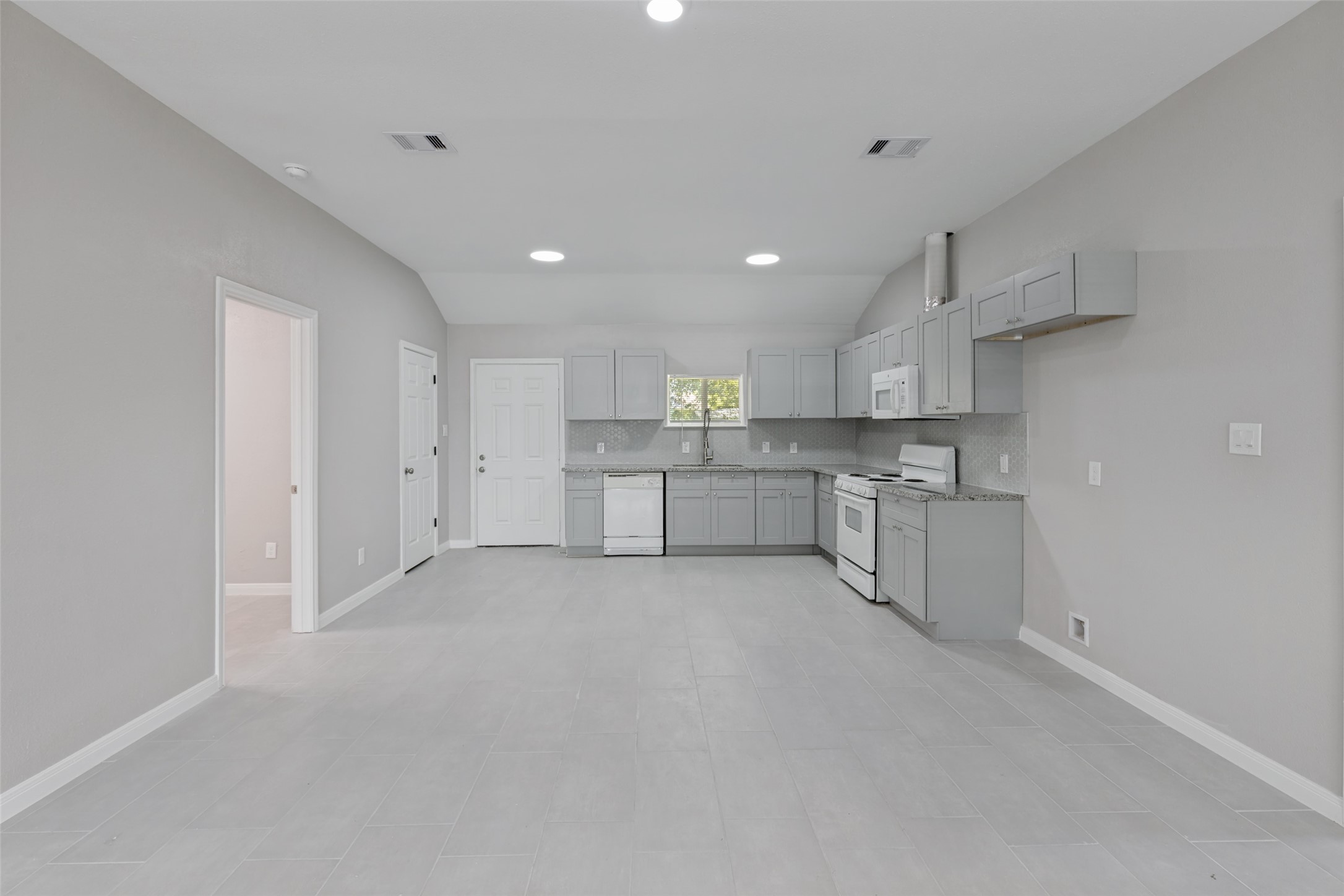 5034 Nassau Road Houston, TX 77021 - Photo 9 of 19