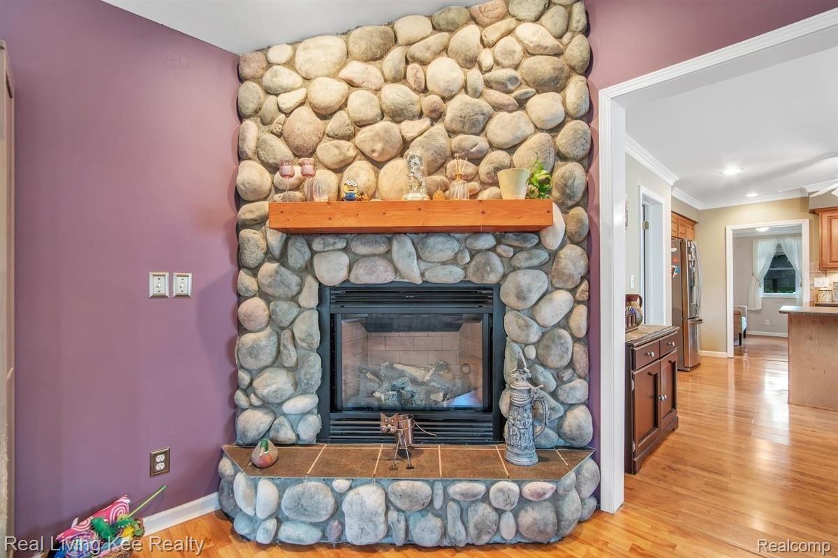 3078 Avalon Road Rochester, MI 48309 - Photo 9 of 32 10-3078-Avalon-Rd-WindowStill-Real-.jpg