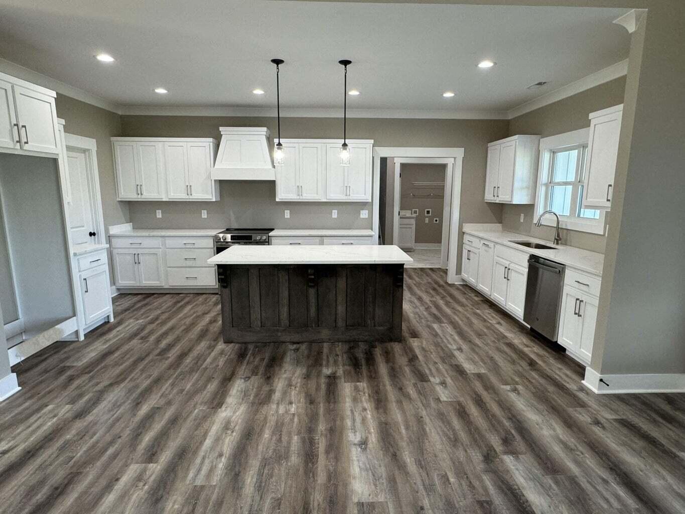 65 Hullender Road Ringgold, GA 30736 - Photo 4 of 16 20241010161200296234000000-o