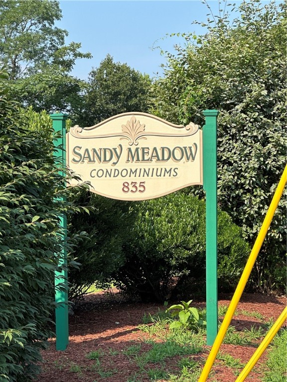 835 Sandy Lane, Unit 8 Warwick, RI 02889 - Photo 2 of 21