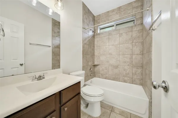 $2,750 | 3319 Fairmont Hills Lane, Katy, TX 77494