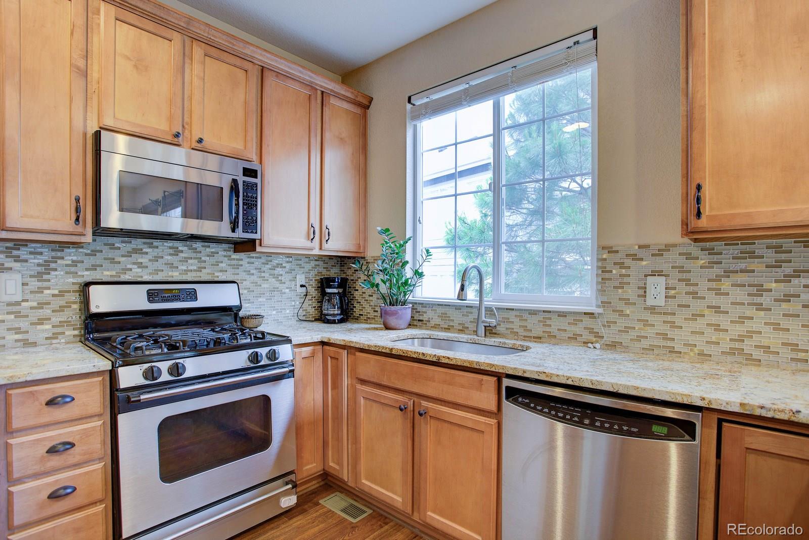 3822 Rabbit Mountain Road, Unit B Broomfield, CO 80020 - Photo 4 of 35 Gallery Image 4