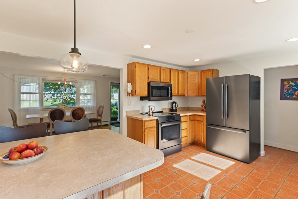 2 Dix Road Maynard, MA 01754 - Photo 10 of 36 Gallery Image 10
