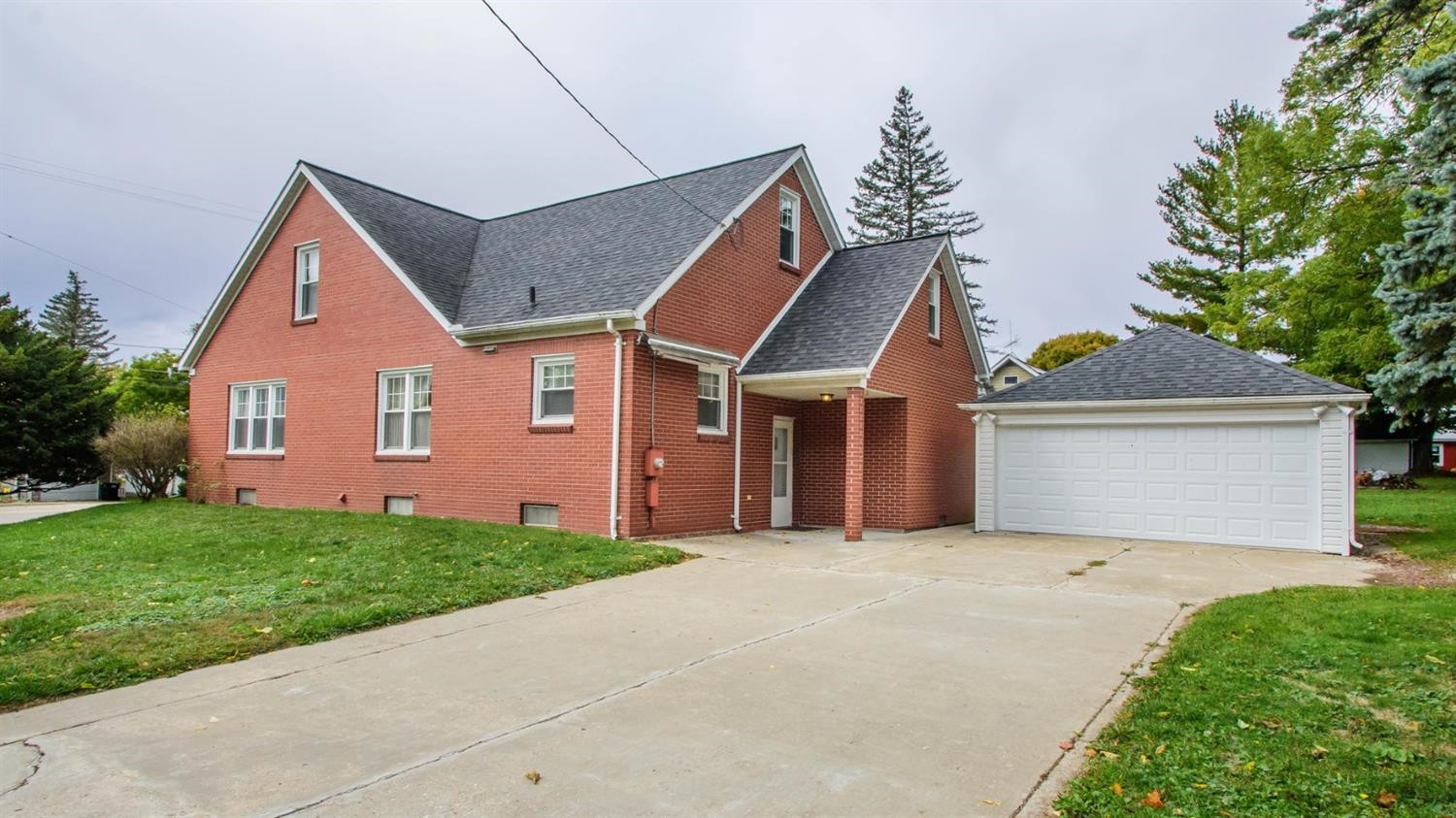 125 Riverside Drive Manchester, MI 48158 - Photo 3 of 31 Photo 3