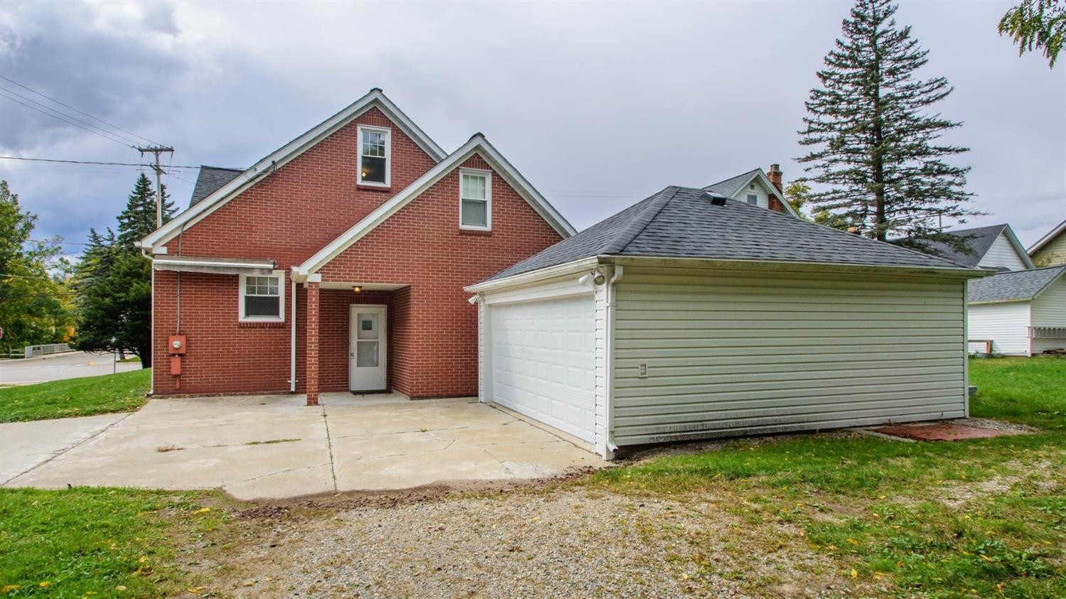 125 Riverside Drive Manchester, MI 48158 - Photo 4 of 31 Photo 4