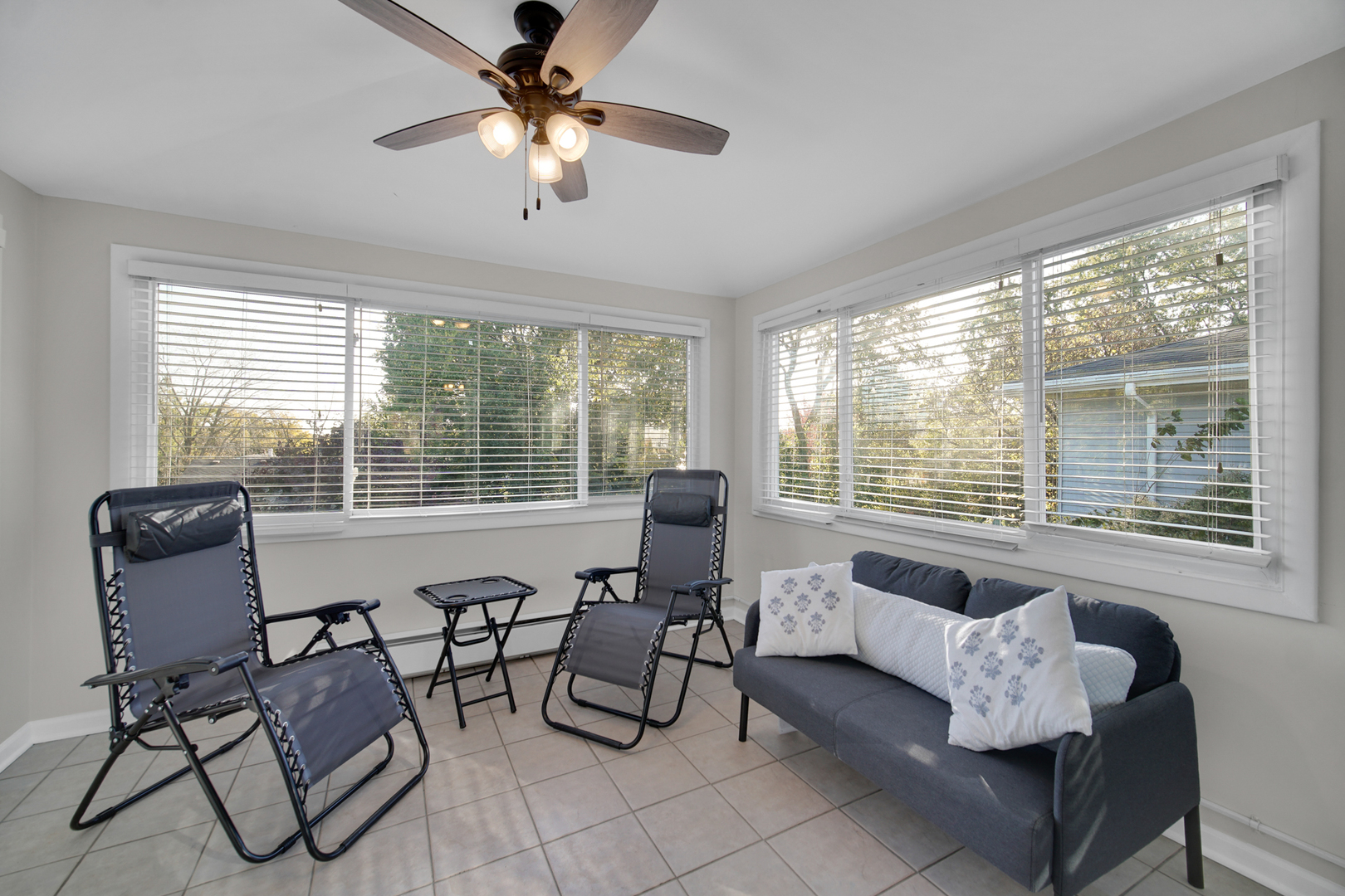 2S111 Churchill Lane Glen Ellyn, IL 60137 - Photo 28 of 34 a living room with furniture and floor to ceiling windows
