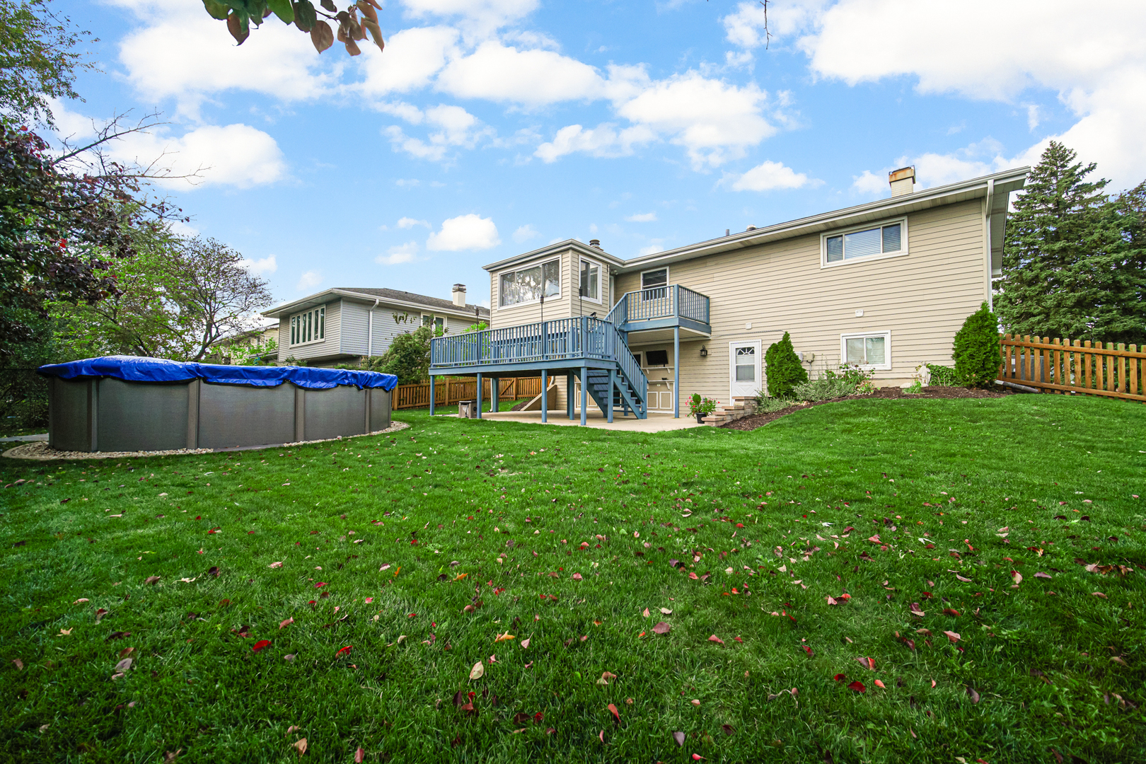 2S111 Churchill Lane Glen Ellyn, IL 60137 - Photo 31 of 34 a front view of house with backyard and garden