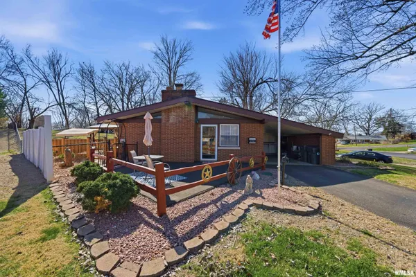 $110,000 | 2214 Glendale Avenue, Pekin, IL 61554