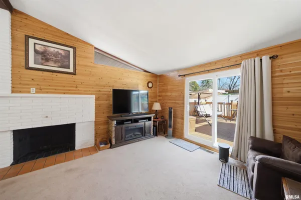 $110,000 | 2214 Glendale Avenue, Pekin, IL 61554