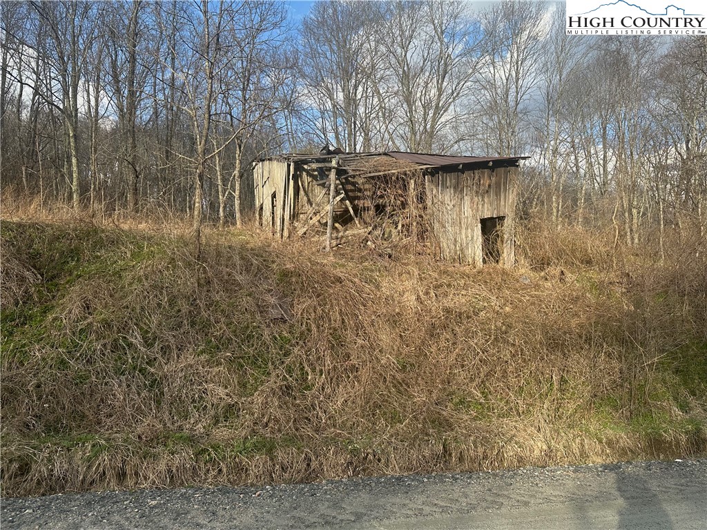 1476 John Alley Road Lansing, NC 28643 - Photo 8 of 50 Gallery Image 8