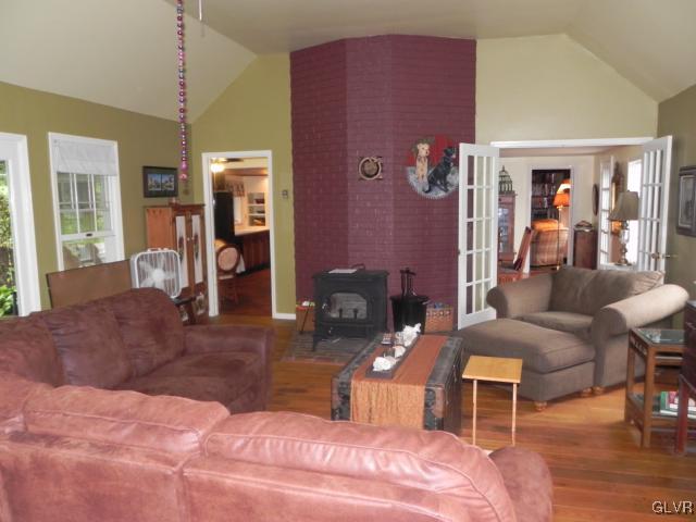 355 Coffeetown Road Easton, PA 18042 - Photo 3 of 27 Gallery Image 3