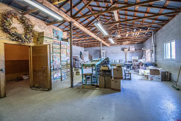 $1,122,000 | 5211 Bloomfield Highway, Farmington, NM 87401