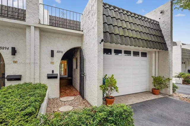 $3,250 | 8896 Southwest 62nd Terrace, Unit 7G, Miami, FL 33173