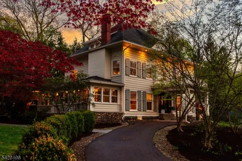 $2,495,000 | 324 Morris Avenue, Mountain Lakes, NJ 07046
