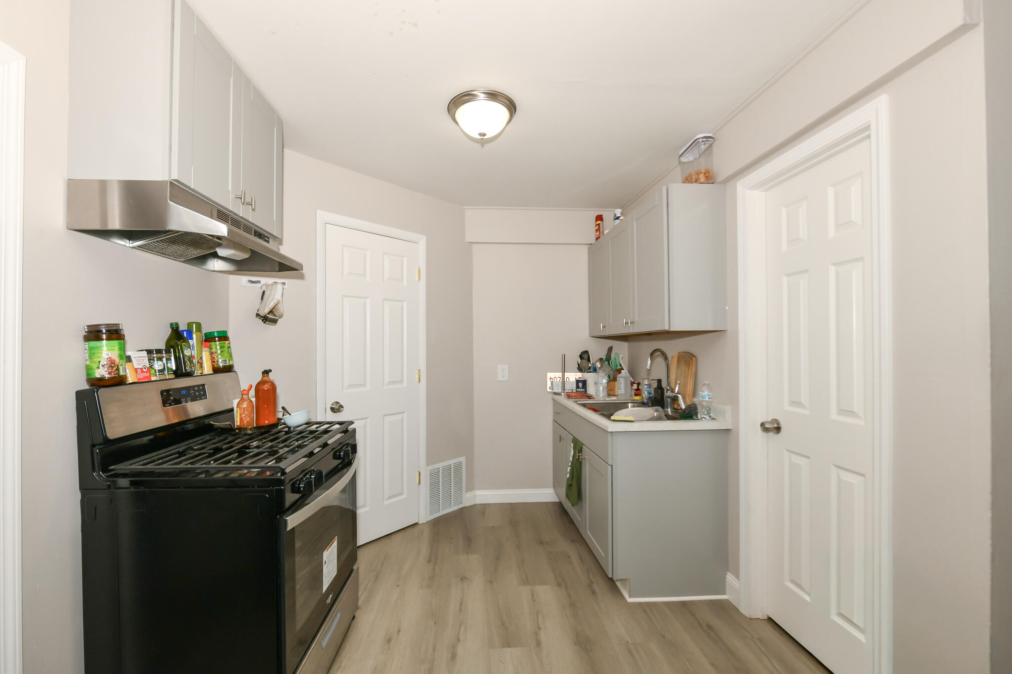 337 South 8th Street Delavan, WI 53115 - Photo 7 of 34 Kitchen