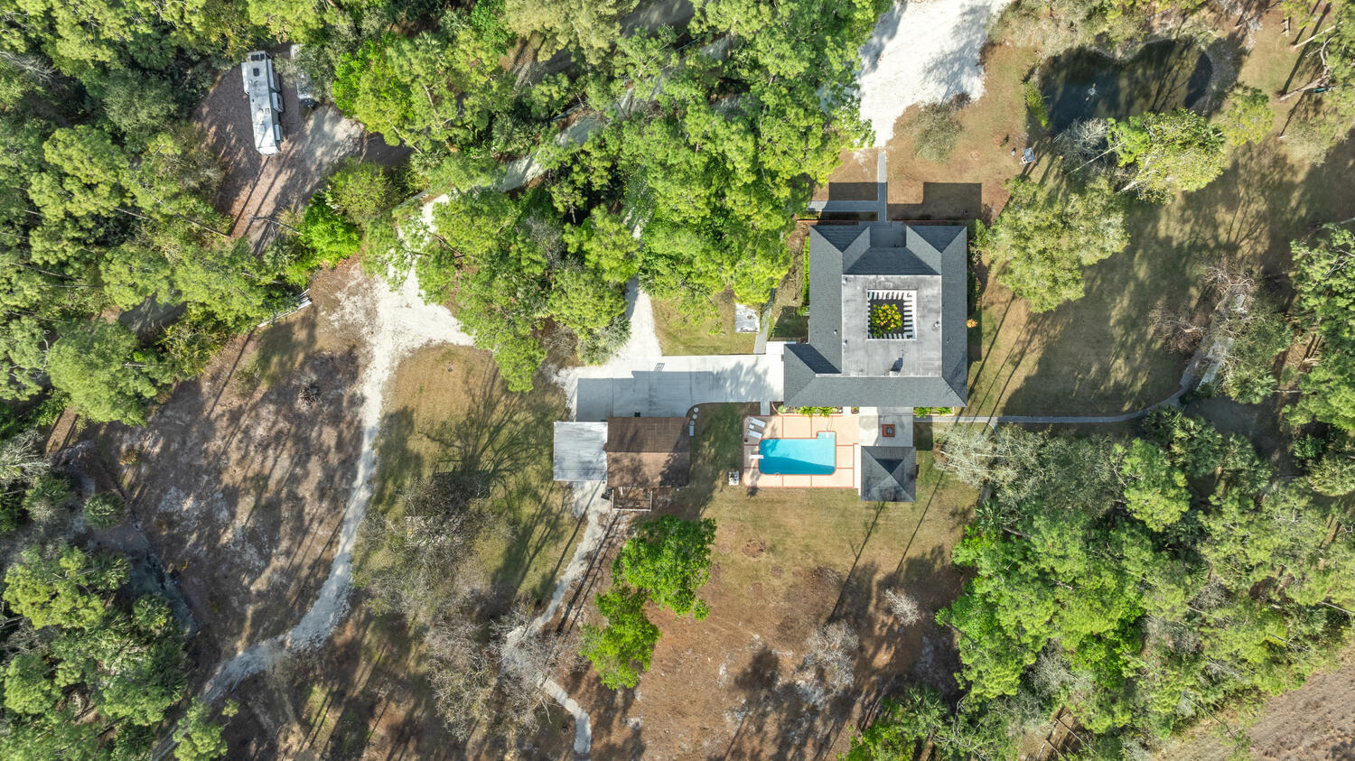 1453 E Road Loxahatchee Groves, FL 33470 - Photo 15 of 121 1453 E Rd Loxahatchee Groves-large-018-0