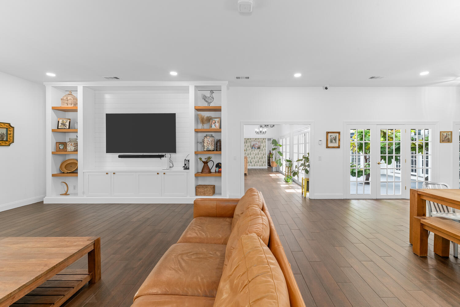 1453 E Road Loxahatchee Groves, FL 33470 - Photo 6 of 121 1453 E Rd Loxahatchee Groves-large-043-0