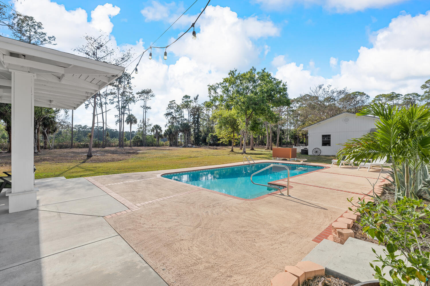 1453 E Road Loxahatchee Groves, FL 33470 - Photo 83 of 121 1453 E Rd Loxahatchee Groves-large-099-1