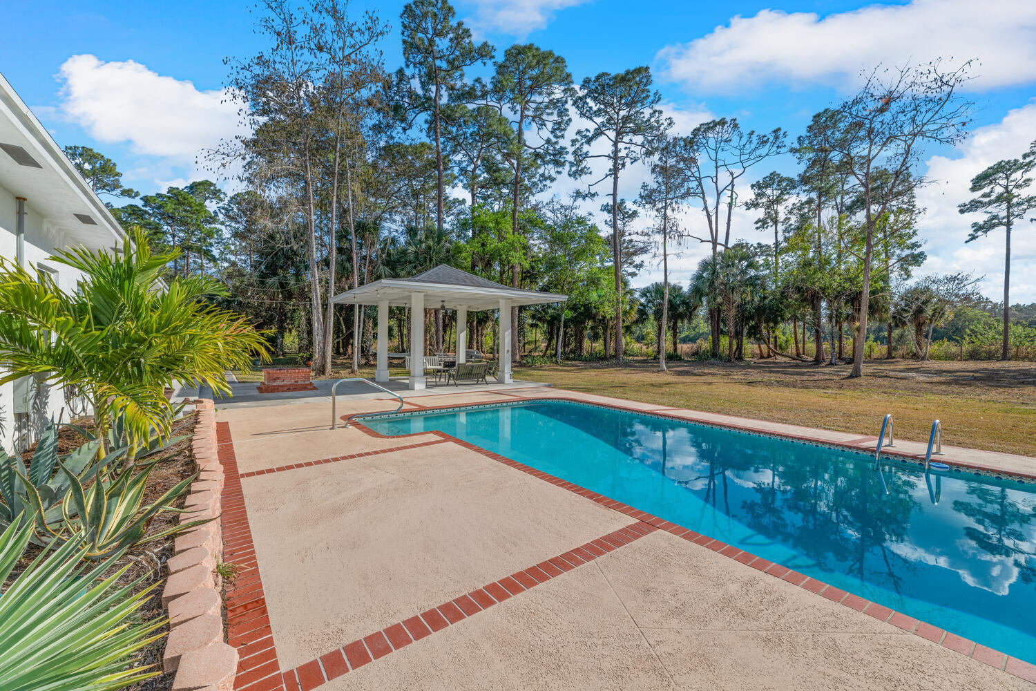 1453 E Road Loxahatchee Groves, FL 33470 - Photo 89 of 121 1453 E Rd Loxahatchee Groves-large-107-0