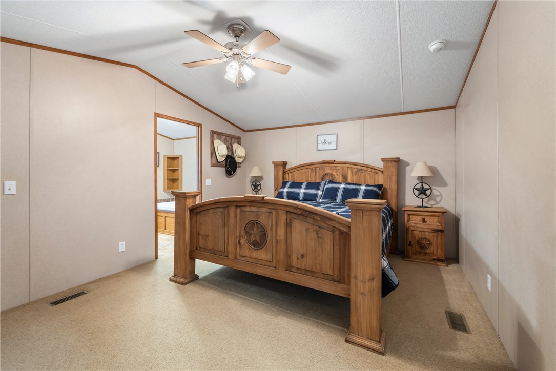 1061 Tafelski Road New Waverly, TX 77358 - Photo 15 of 37 a utility room with dryer and washer