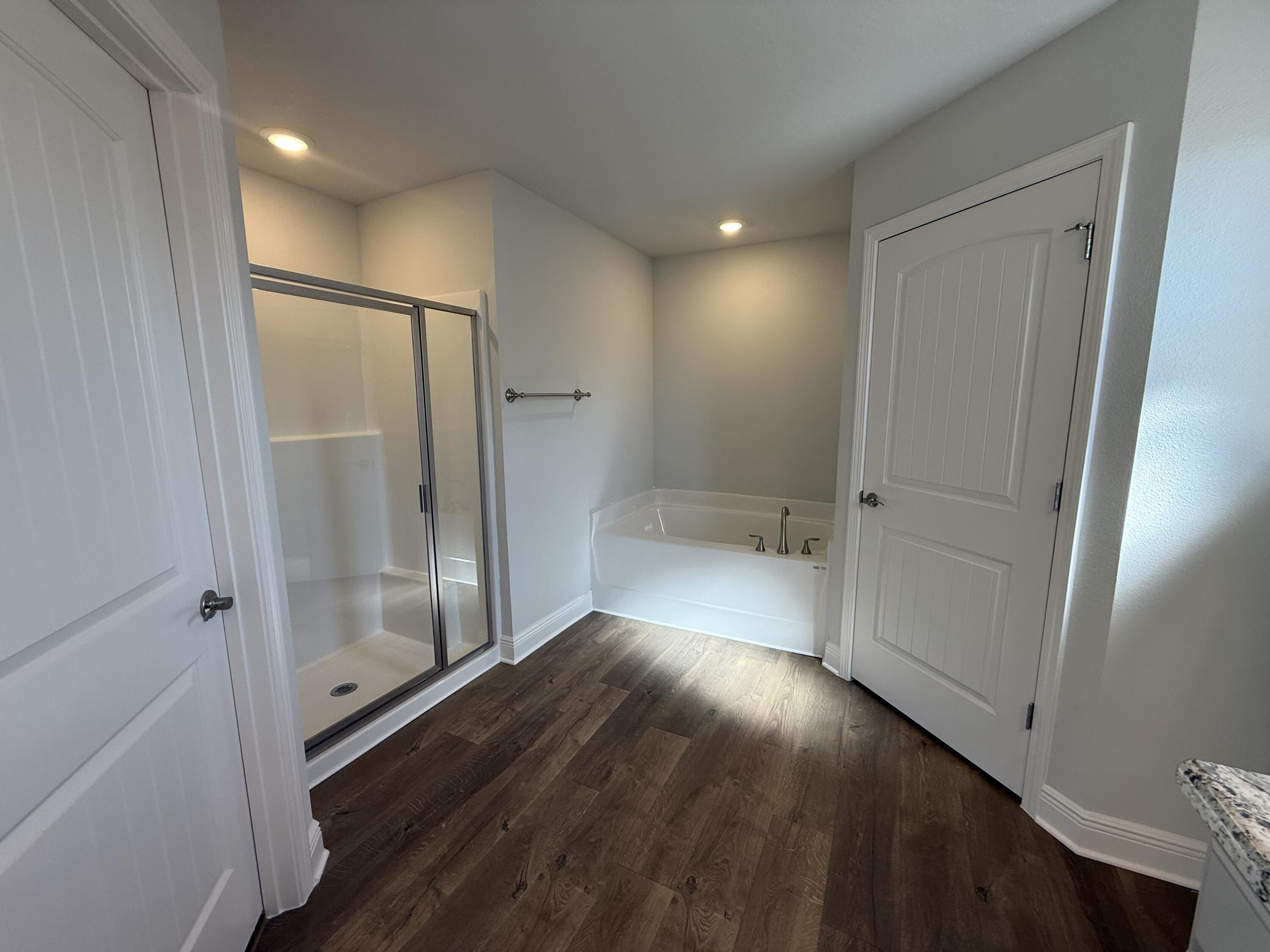 6011 Crocket Cove Crestview, FL 32539 - Photo 18 of 18 a view of hallway with shower