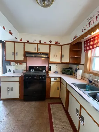 $205,000 | 913 Canal Street, Ottawa, IL 61350